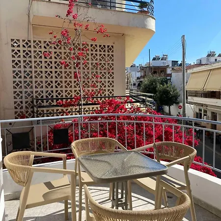 Bougainvillea House, Old Town Apartmán